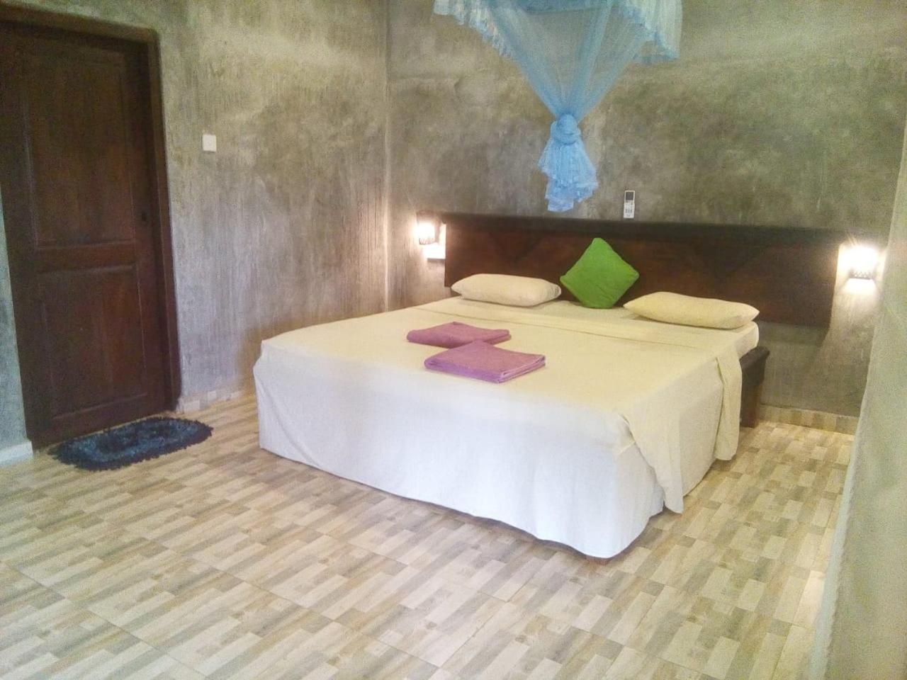 Isiwara Paura Bugged Apartment Sigiriya Eksteriør billede